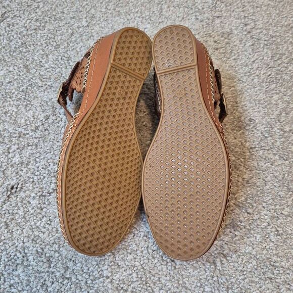 Spring Step Women's Size 6 Leather Ankle Strap Wedges Sandals - Picture 8 of 8